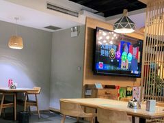 大堂-聚友斋(陶瓷琉璃馆水晶街店)