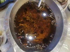 -鑫巴蜀小镇 · 水煮鱼专研店(玉桥店)