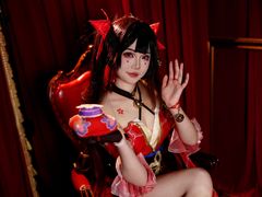 -米游妙妙屋cosplay换装自拍摄影体验馆