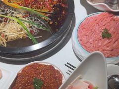 -茅草房·河畔园林火锅