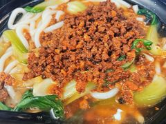 -丽虹云南过桥米线(兴工街店)