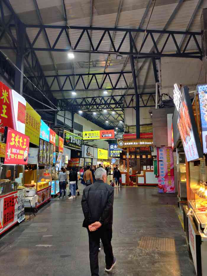 泰龙城小吃街-"为了台湾卤肉饭爷爷90特意点评.这个店在.