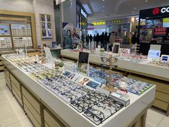 -标准眼镜·蔡司官方授权店(塘沽远洋未来汇店)