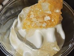 疯狂的蜂蜜冰淇淋-OUR Bakery(三里屯太古里店)