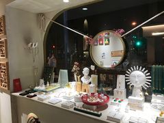 -LADY FAFA(巨鹿路陕西南路路口店)