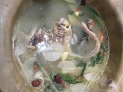 -抚仙湖生态石锅鱼野生菌(告庄店)