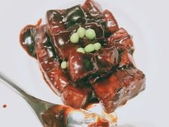 招牌红烧肉-俏江南·花园戏曲餐厅(881店)