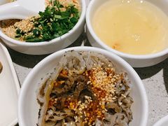 蘸料区鱼皮-海底捞火锅(奥体南路店)