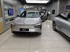 -小鹏汽车(上海静安大融城店)