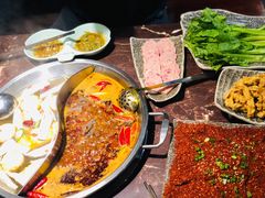 菌香鸳鸯锅-晓宇重庆火锅(赛格国际购物中心店)