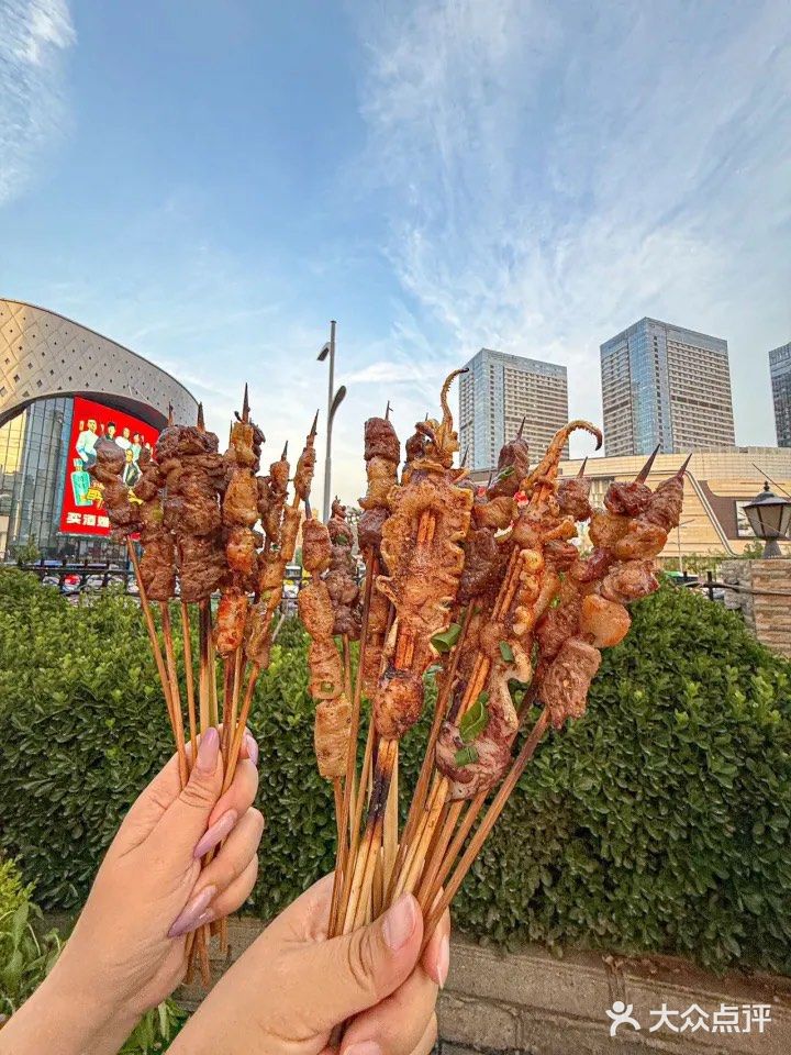 鲜到炸裂！霸宴鲜串的烧烤宇宙太绝了🤯🍢