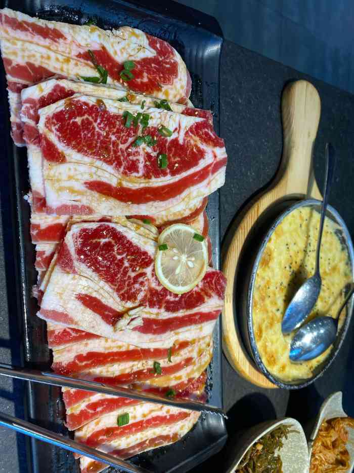 小黑牛烤肉(聚隆店)-"烤肉的味道不错,喜欢膛筋,烤娃娃菜还有鱿.