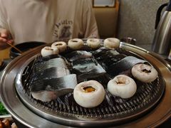 -围炉肉舍•炭烤活鳗•丹东海鲜烤肉(步行街店)