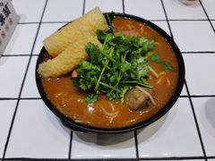 -肥汁米蘭香港米线(长宁来福士店)