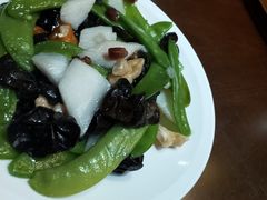-东口码头·烧鸽子·鱼头泡饼·地方菜(金鹰悦城店)