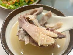 -汤宴·参须肚包鸡(南京路店)