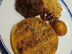 -傻根大肉面(三美店)