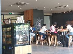 -星巴克臻选(莘庄仲盛店)