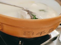 鱼头汤-宝荣鱼馆·临湖之宴(千岛湖店)