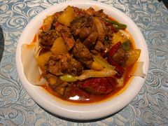 新疆大盘鸡-巴扎美食·新疆菜·西域歌舞表演餐厅(新疆大厦店)