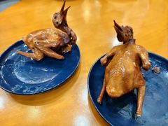 红烧乳鸽-煲煲掂风味煲仔饭餐厅(西区店)