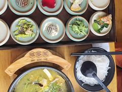 -桥香园过桥米线(国贸店)