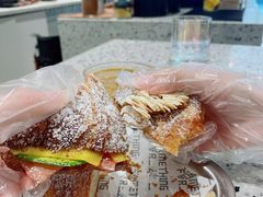 焦糖杏仁牛角包-Something For(中洲湾店)