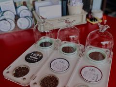 -UNI UNI(环亚凯瑟琳店)