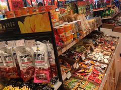 零售区-来伊份(我格广场武宁路店)