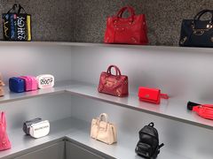 -BALENCIAGA(恒隆广场店)