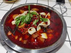 -晓彭肥肠鸡·泡椒鸡火锅(水木天地店)