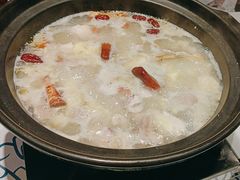 -松哥油焖大虾.小龙虾.黑鸭煲(海岸城店)