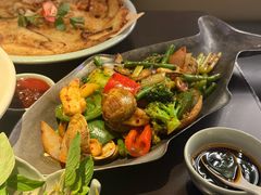 -大头虾越式风味餐厅(光明广场店)