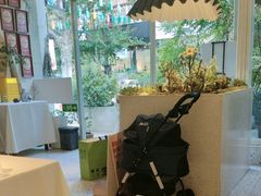 -春树下·树屋花房西餐厅(罍街AS1980店)