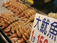 -六合夜市