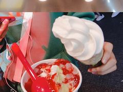 草莓缤纷碗-蜜雪冰城(新华路店)