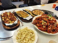 -老东镇啤酒屋海鲜加工·蒸汽海鲜·海鲜烧烤(台东店)