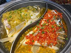-阿瓦山寨·湘菜现炒·剁椒鱼头王(咸阳总店)