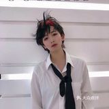 真想揍她，竟然比我还酷[得意]