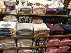 -优衣库(上海虹口龙之梦店)