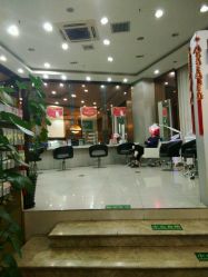 -Bollins波林丝•专研护发中心