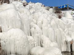 -雪山彩虹谷景区