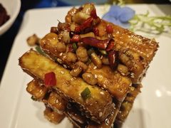 -铜锣湾·有麝自然香(重庆新天地店)