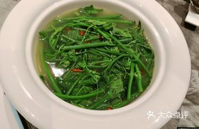 Clear Soup with Dragon Noodles