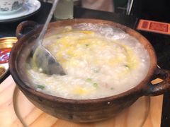 -何妹湿辣牛肉·粤式烧烤砂煲(桂雅路店)