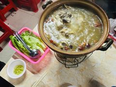 -威邵鸡煲(西华路总店)