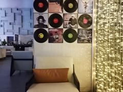 -上海古井假日酒店 · 井廊吧