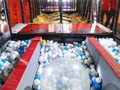 -嗨翻Hi-Fun竞技主题乐园·蹦床亲子生日轰趴(国光1937店)