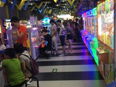 -反斗乐园π·电玩·高空拓展·蹦床(龙华天虹店)