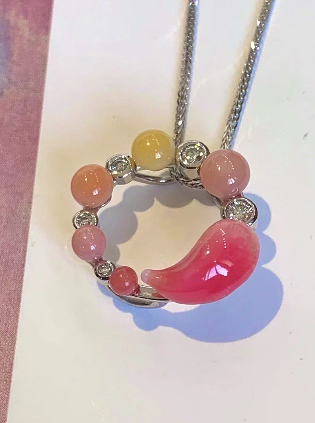 ✨幻彩海螺珠甜甜圈项链🤩
日本制 主石海螺珠